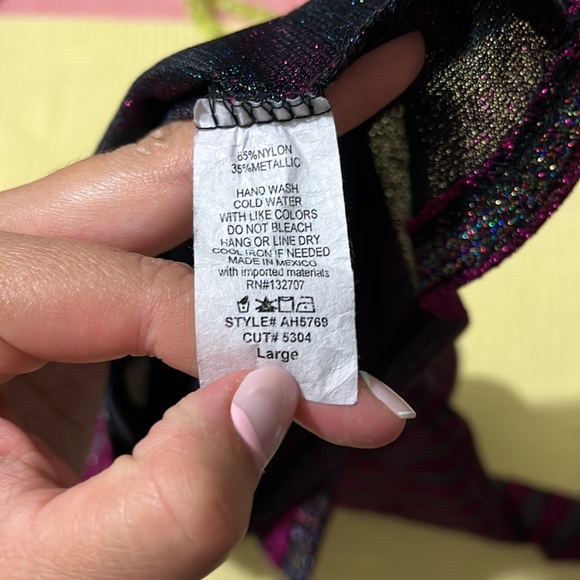 Metallic/ glitter Top ✨ - Picture 10 of 11